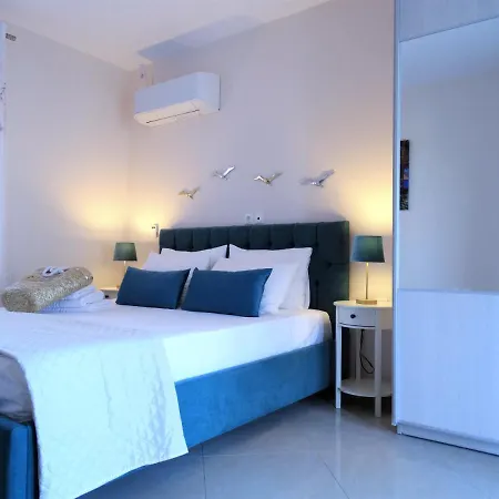 Blue Lagoon Luxury A1 アルゴストリオン